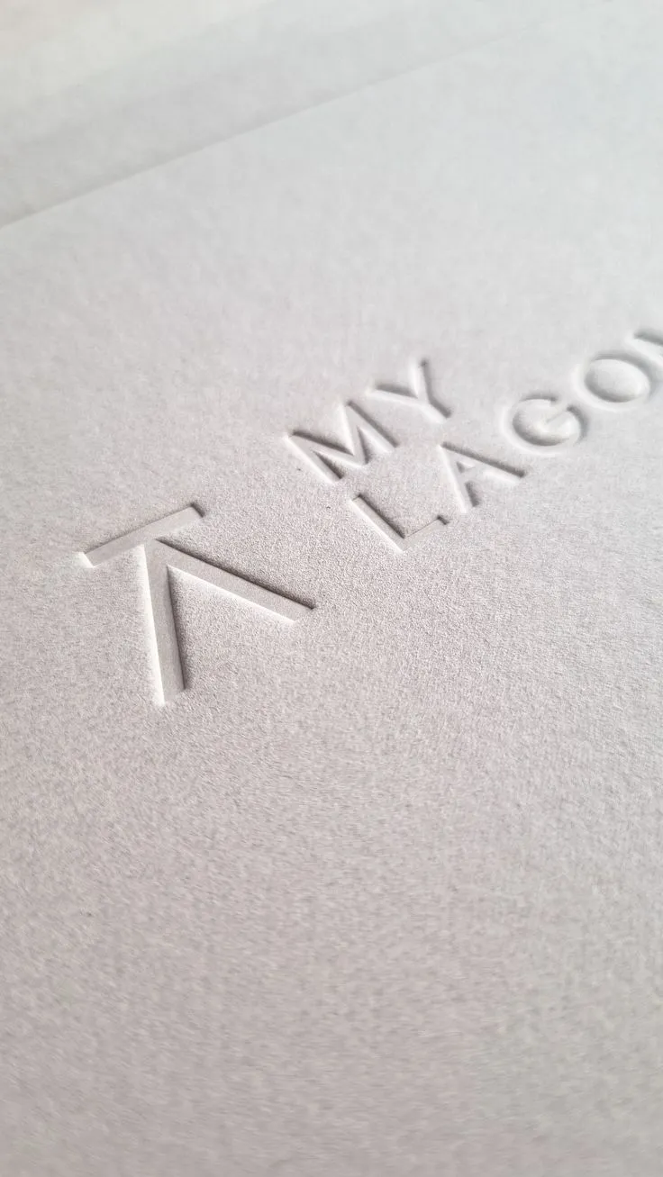 Тиснение логотипа